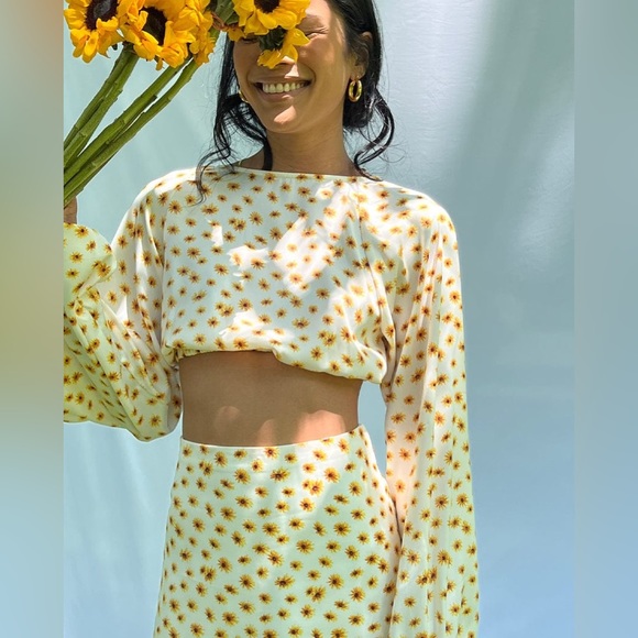 NWT | WE WORE WHAT
Satin Mini Slip Skirt
Ivory Floral - Picture 8 of 8